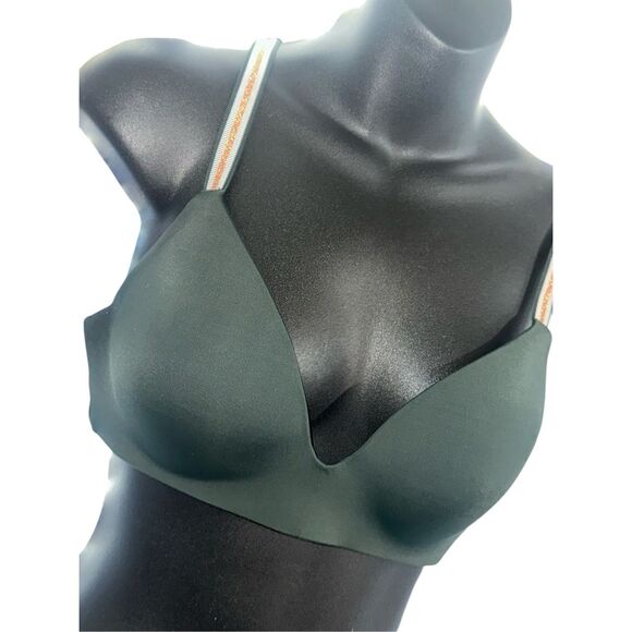Beautiful green Victoria’s Secret T-shirt Lightly-Lined wireless Bra size 36B Go - Picture 2 of 6
